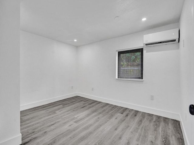 940 SW 28th St 2, Fort Lauderdale, FL 33315