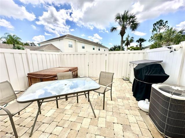 3605 Cedar Oak DR 106, Fort Myers, FL 33916