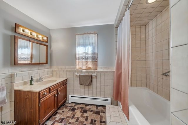 191 Pershing Rd 1, Clifton City, NJ 07013