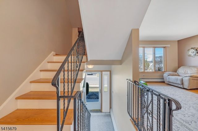 191 Pershing Rd 1, Clifton City, NJ 07013