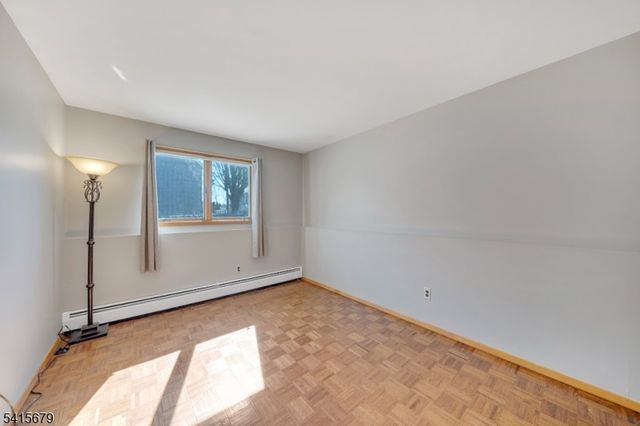 191 Pershing Rd 1, Clifton City, NJ 07013