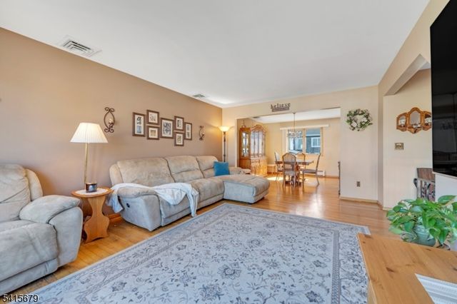 191 Pershing Rd 1, Clifton City, NJ 07013