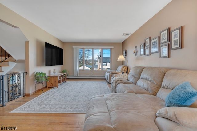 191 Pershing Rd 1, Clifton City, NJ 07013