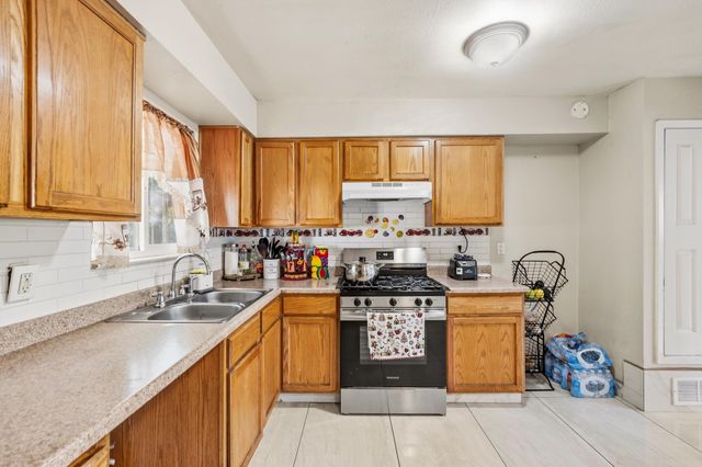 4633 Spring Valley Circle SW, Albuquerque, NM 87105