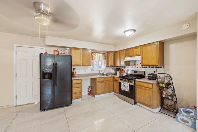 4633 Spring Valley Circle SW, Albuquerque, NM 87105