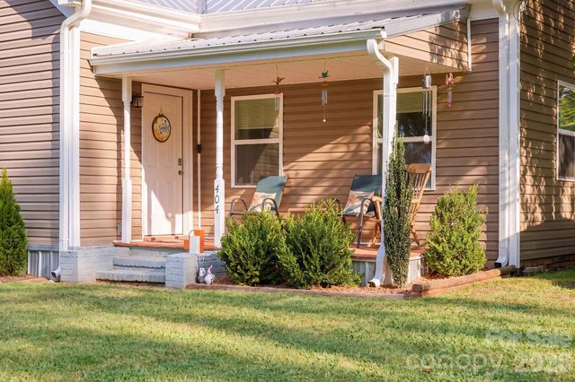 404 W 7th Avenue, Lexington, NC 27292