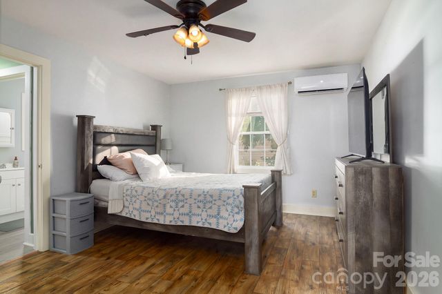 404 W 7th Avenue, Lexington, NC 27292