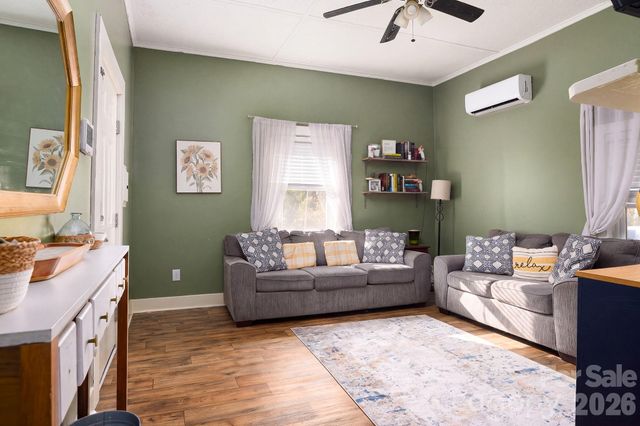 404 W 7th Avenue, Lexington, NC 27292