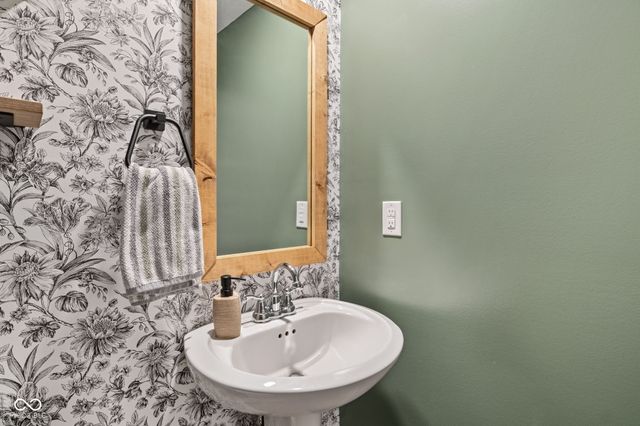 6432 Apperson Drive, Noblesville, IN 46060