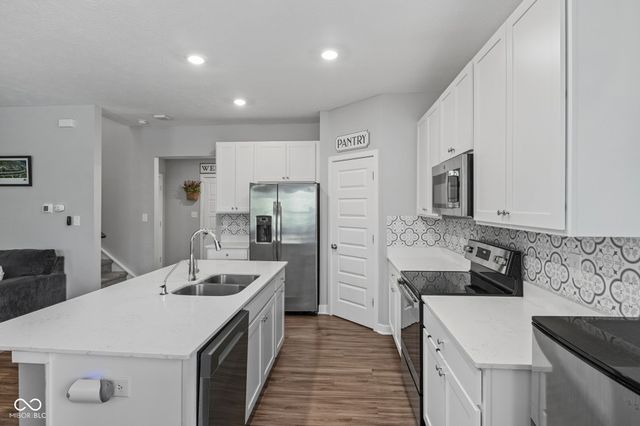 6432 Apperson Drive, Noblesville, IN 46060