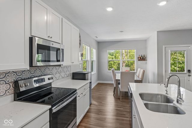 6432 Apperson Drive, Noblesville, IN 46060