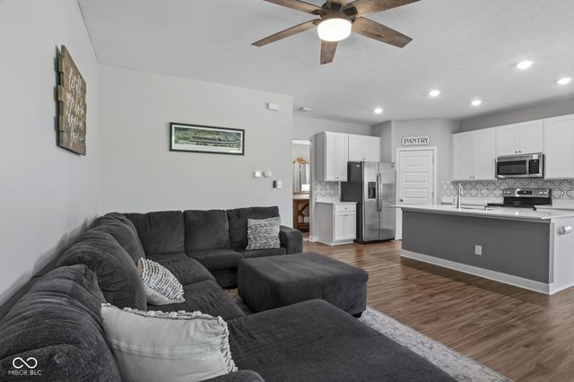 6432 Apperson Drive, Noblesville, IN 46060