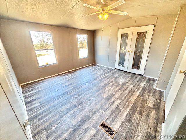 29150 S 28th Street East, Porum, OK 74455