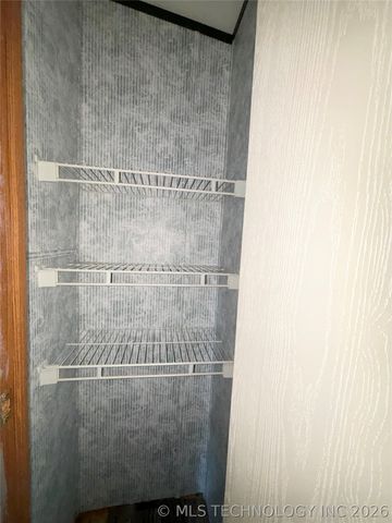 29150 S 28th Street East, Porum, OK 74455