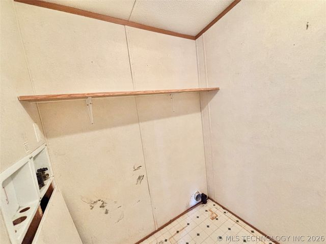 29150 S 28th Street East, Porum, OK 74455