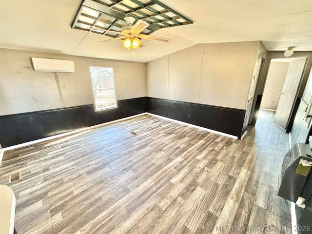 29150 S 28th Street East, Porum, OK 74455