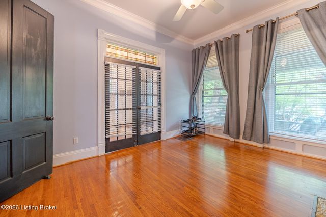 1410 S 1st St, Louisville, KY 40208