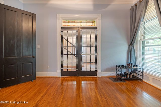 1410 S 1st St, Louisville, KY 40208