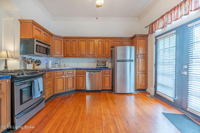 1410 S 1st St, Louisville, KY 40208