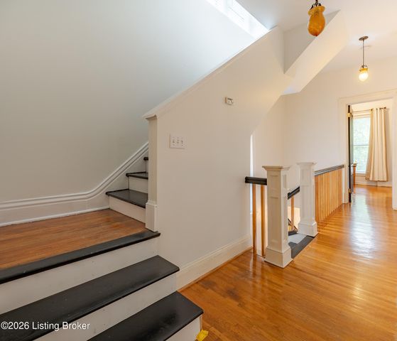 1410 S 1st St, Louisville, KY 40208