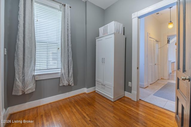 1410 S 1st St, Louisville, KY 40208