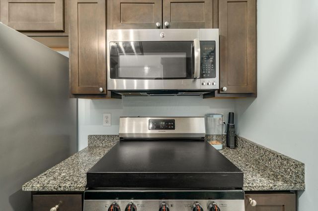 4043 Parkcove Drive, 19A, Columbus, OH 43230