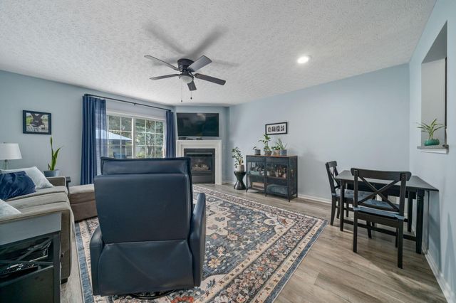 4043 Parkcove Drive, 19A, Columbus, OH 43230