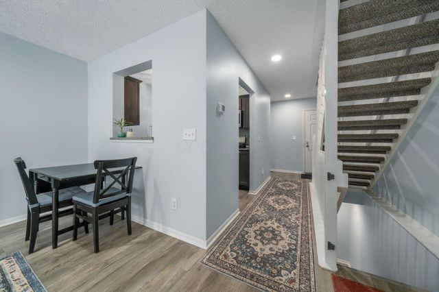 4043 Parkcove Drive, 19A, Columbus, OH 43230