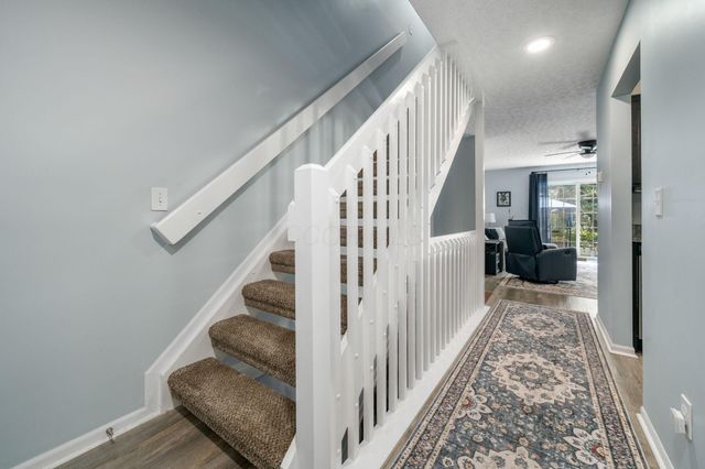 4043 Parkcove Drive, 19A, Columbus, OH 43230