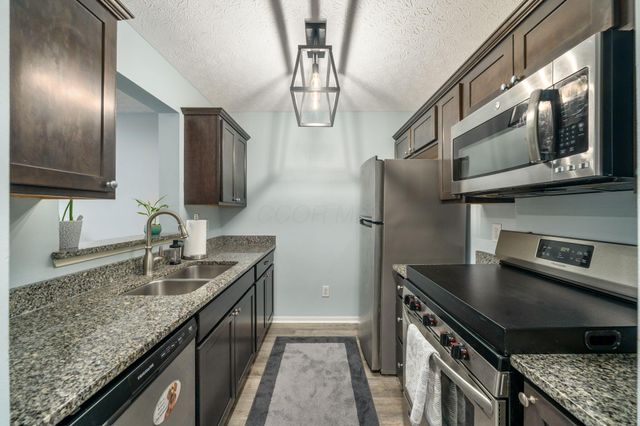 4043 Parkcove Drive, 19A, Columbus, OH 43230