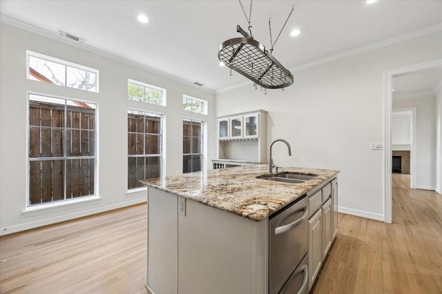 2518 Sheridan Street A, Houston, TX 77030