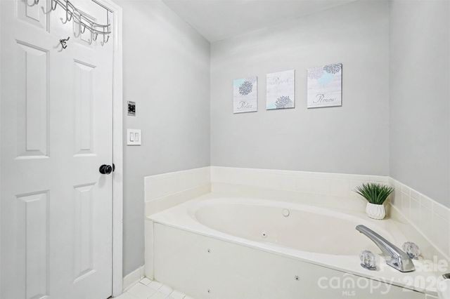 9817 Emerald Point Drive Unit 10, Charlotte, NC 28278