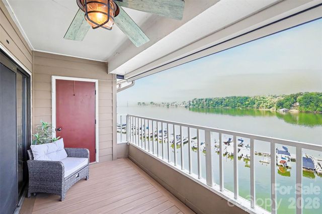 9817 Emerald Point Drive Unit 10, Charlotte, NC 28278