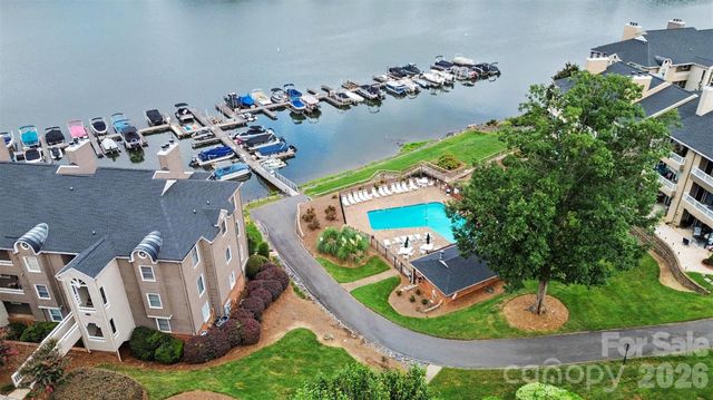 9817 Emerald Point Drive Unit 10, Charlotte, NC 28278