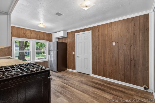 228 S Edith Street, Pryor, OK 74361