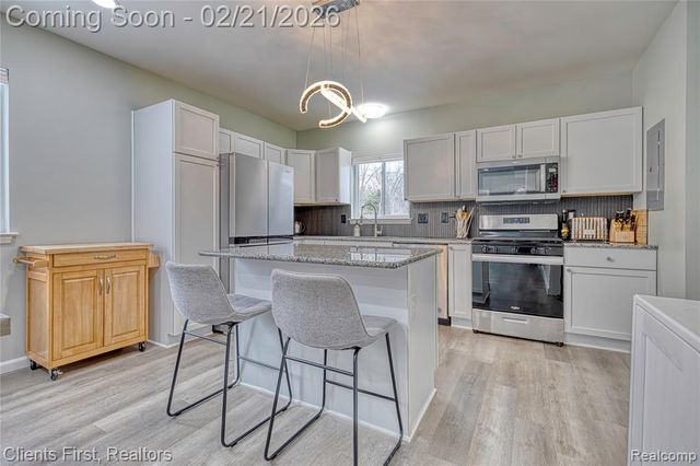 8655 Rushview Drive, Pinckney, MI 48169