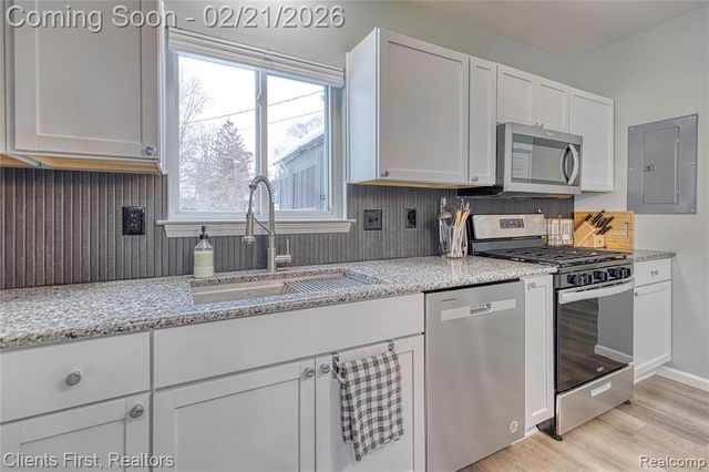 8655 Rushview Drive, Pinckney, MI 48169