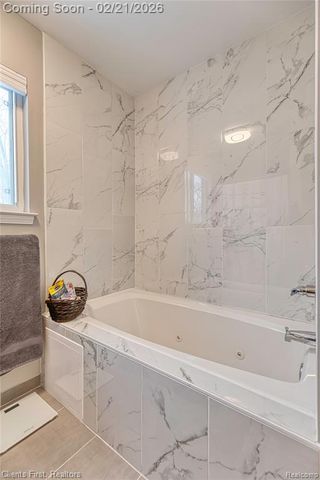 8655 Rushview Drive, Pinckney, MI 48169