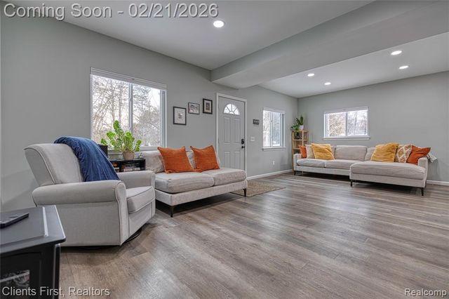 8655 Rushview Drive, Pinckney, MI 48169