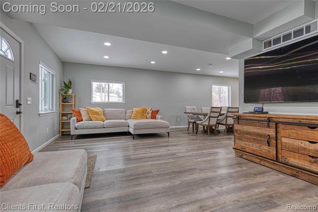 8655 Rushview Drive, Pinckney, MI 48169