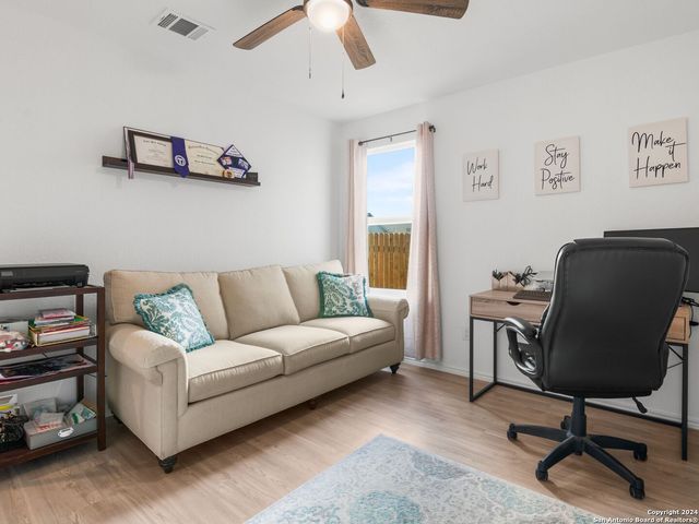 2834 MILLIKAN DR, Converse, TX 78109