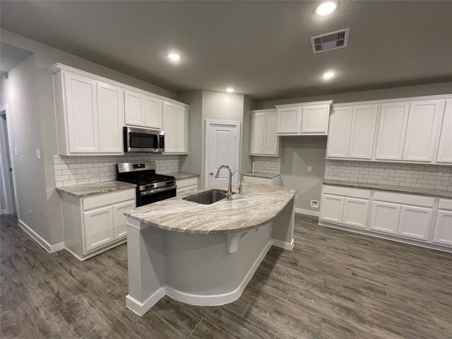 5026 Mint Orchard Drive, Houston, TX 77066