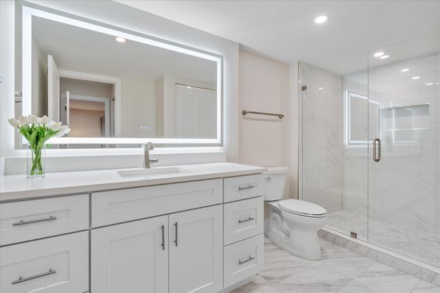 51 Stratford Lane W B, Boynton Beach, FL 33436