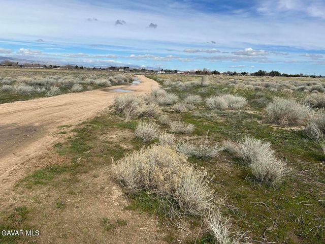 Vic Avenue F4 85 Stw, Lancaster, CA 93536