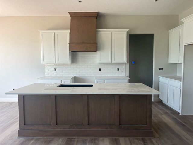 4989 N Emerald Ct, Maize, KS 67101