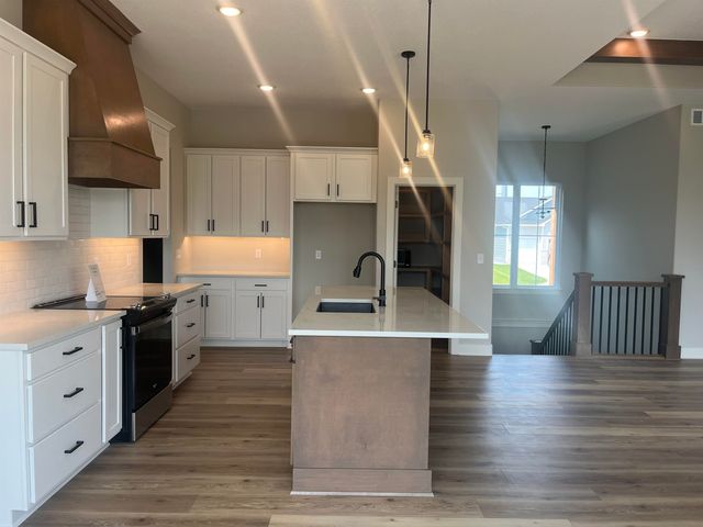 4989 N Emerald Ct, Maize, KS 67101