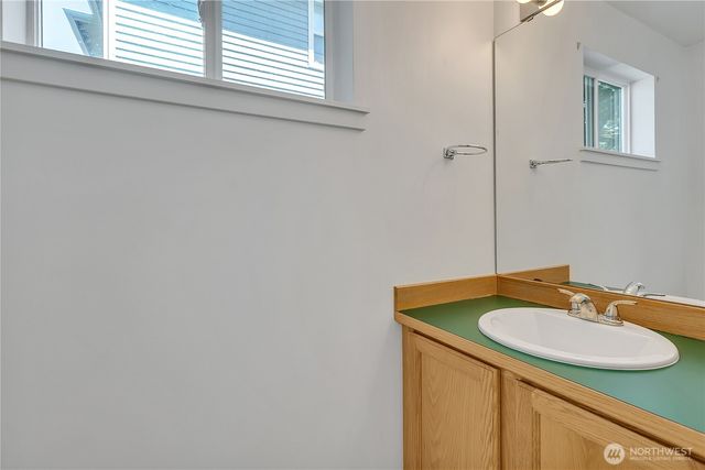 2064 McDonald Avenue, Dupont, WA 98327