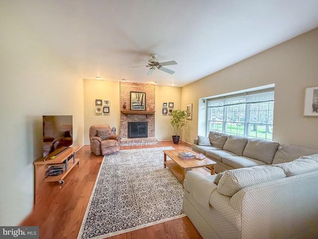 104 AUGUSTA DR, Blue Bell, PA 19422