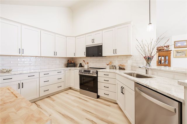 5134 Cheshire Glen Road, Canandaigua Town, NY 14424