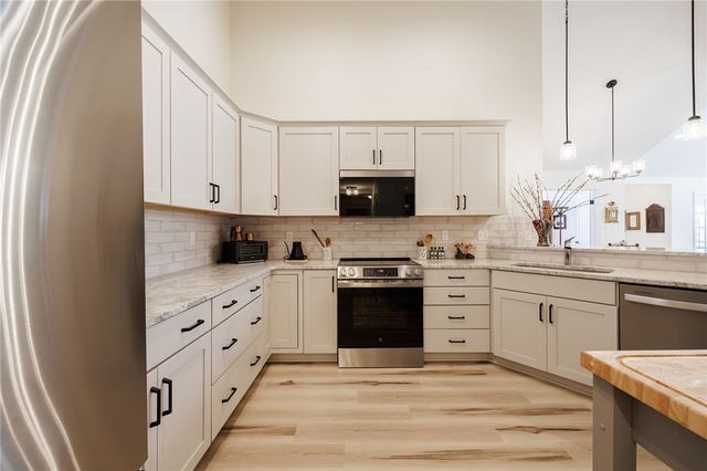 5134 Cheshire Glen Road, Canandaigua Town, NY 14424